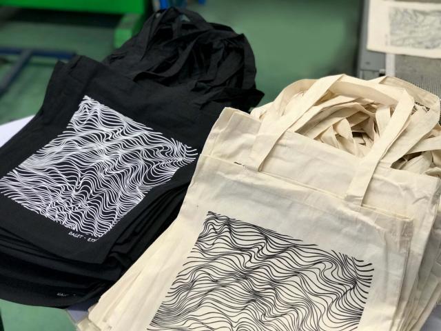 https://www.serigaur.com/sites/default/files/styles/blog/public/r_tote_bag_para_personalizar.jpg?itok=rviemzCl